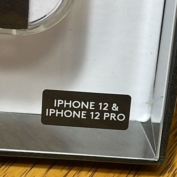 NWT COACH iPHONE CHECKER CELL PHONE CASE 12/12 PRO - Picture 3 of 15